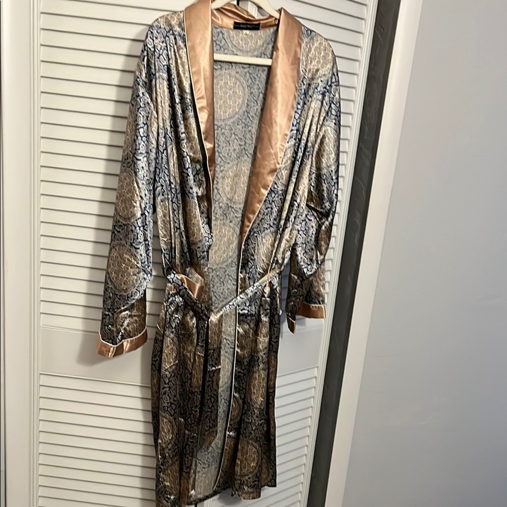 Mage Male Elegant Satin Robe with Belt SZ L
